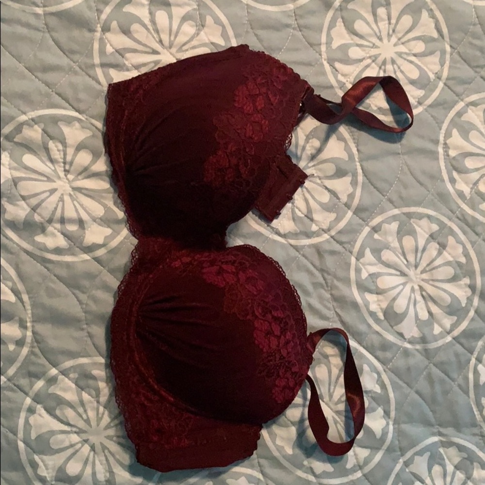 Beautiful 34DD Bra